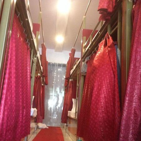 Dream Dormitory Mumbai Eksteriør bilde